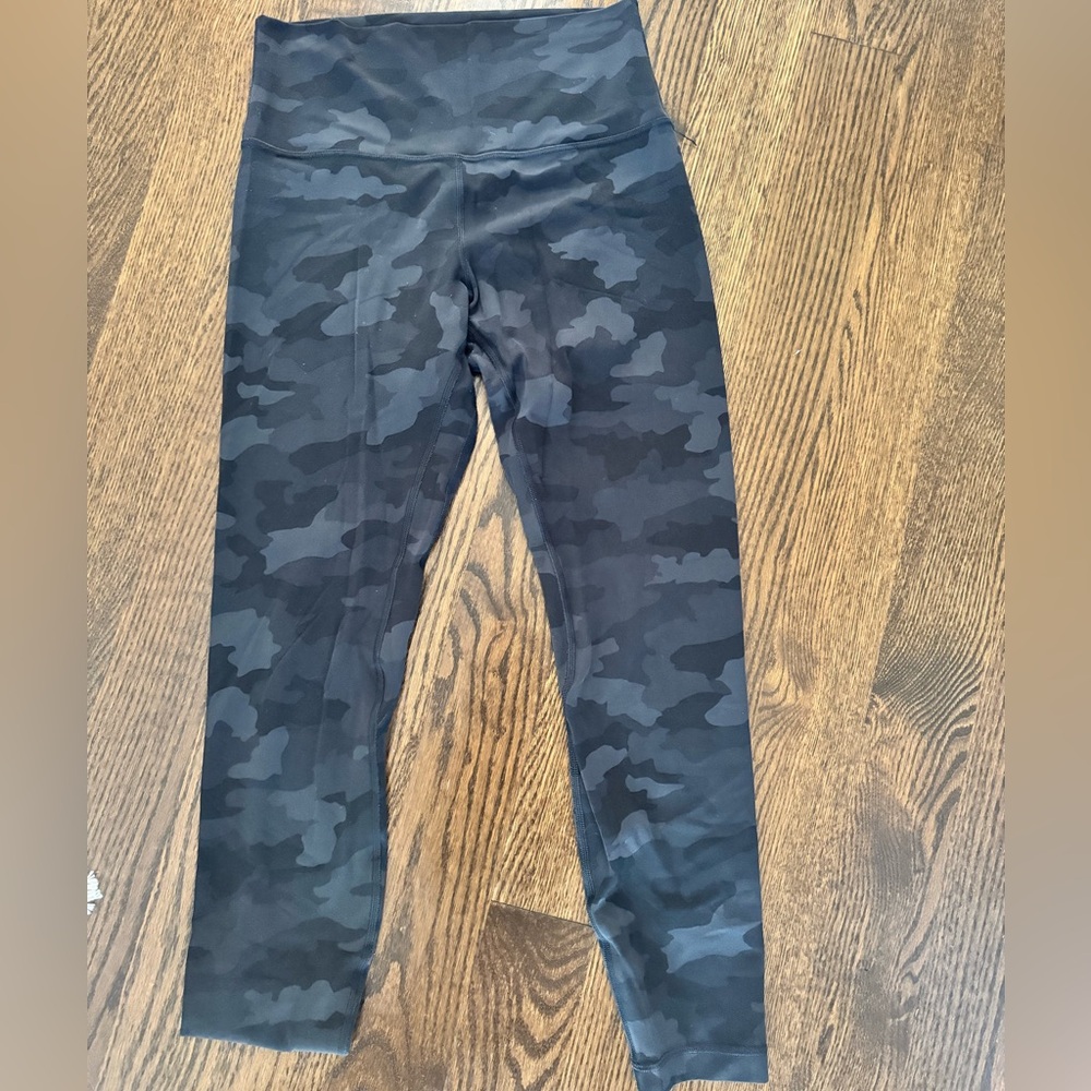 Lululemon Align Black and Gray Camo Leggings - good condition! Size 8